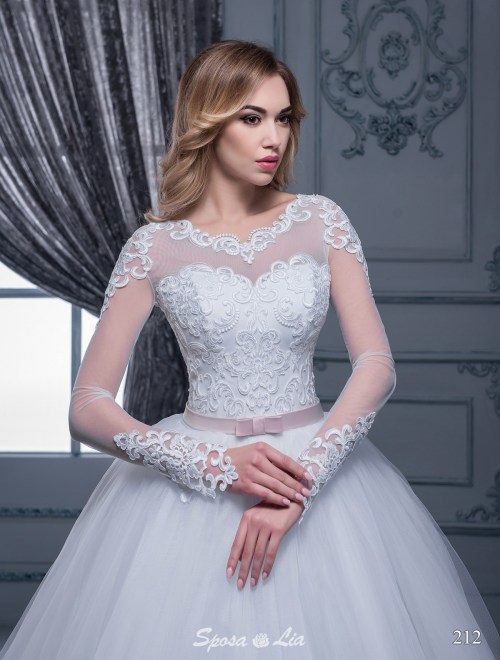 https://www.sposa-lia.com/images/stories/virtuemart/product/212       (2).jpg